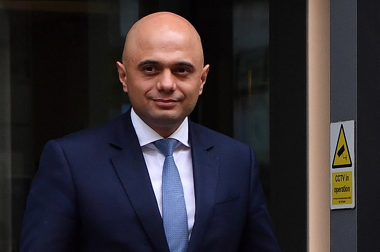 英國財政大臣賈維德據傳因為與強生幕僚不合，自行請辭走人。(AFP)