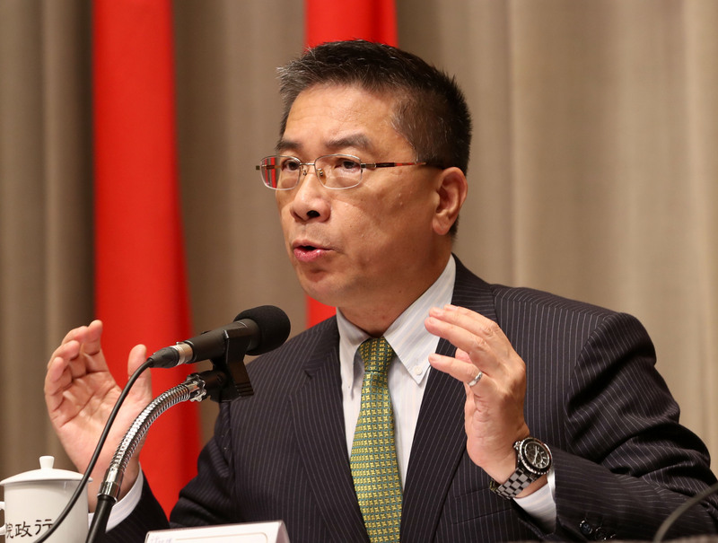 行政院發言人徐國勇31日出席行政院院會後記者會表示，今年將陸續有發電機組完工投入發電，「今年不會限電，不太可能限電」。<br />(圖：中央社)
