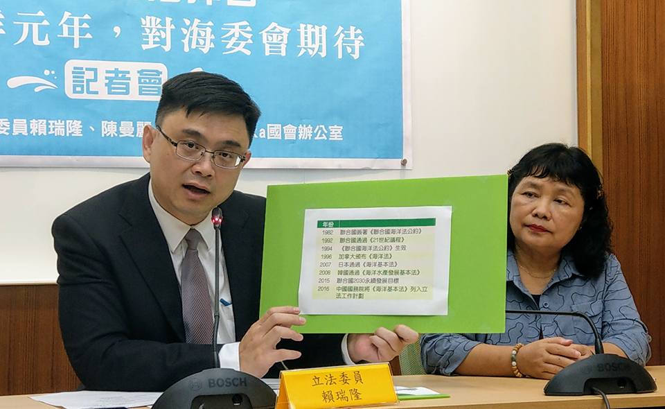 賴瑞隆呼籲海委會括霸編列預算，加速人員到位。(劉品希 攝)