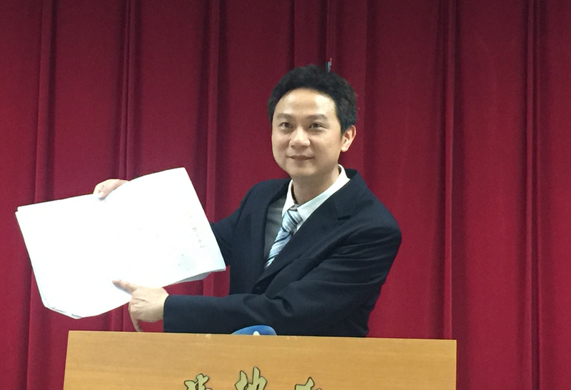 花蓮地檢署主任檢察官王怡仁（圖）表示，花蓮0206地震致雲門翠堤大樓倒塌案，歷經4個月抽絲剝繭針對雲門翠堤大樓設計、施工及日後使用、變更狀況進行清查後，15日偵查終結，起訴建商3人。<br />(圖：中央社)