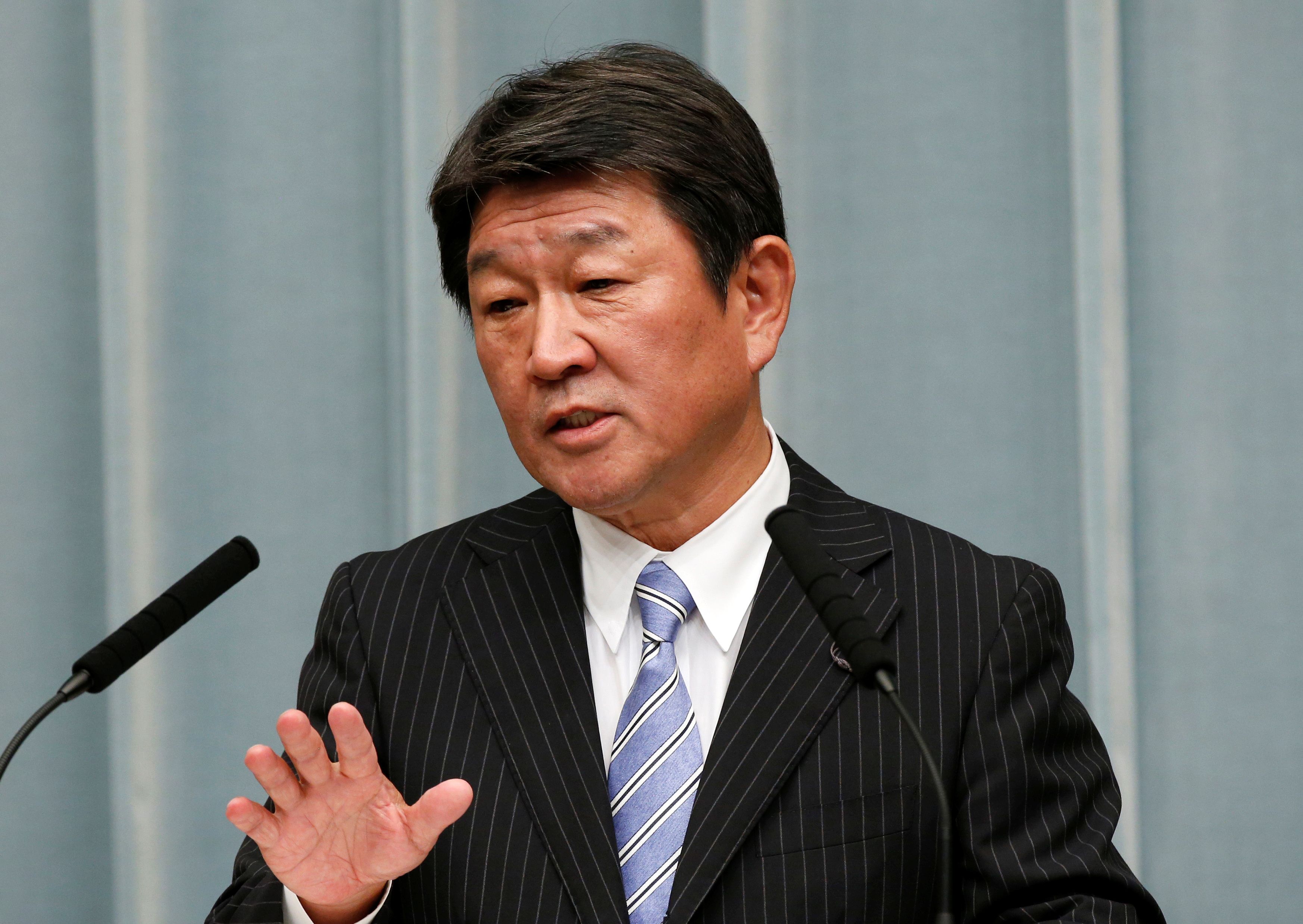 日本外務大臣茂木敏充25日向來訪的中國國務委員兼外交部長王毅表示，在「一國兩制」下維護自由開放的香港至關重要。資料照片。(路透社/達志影像)