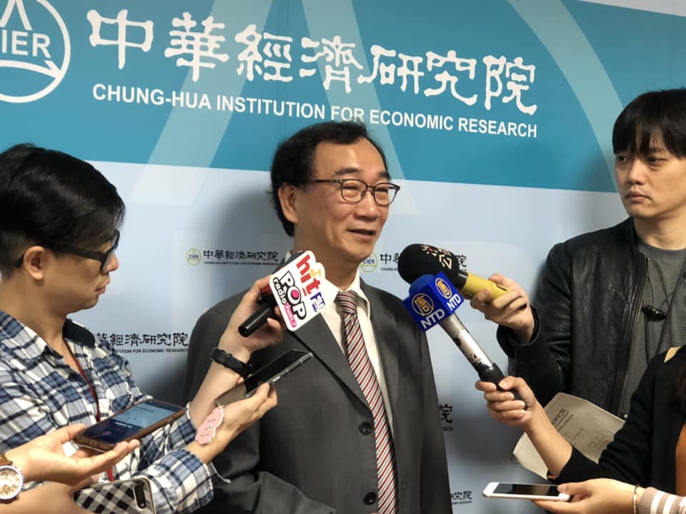 中經院副院長王健全認為，物價有易升難跌的黏著性，電價上漲更不容易控制漲幅，為抑制通膨、平穩物價，這也是央行不得已的決定。（資料照/楊文君 攝）