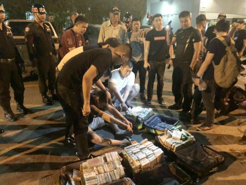 3台人涉運毒遭到泰國警方逮捕3名台灣人10月30日晚間在泰國清邁遭到警方逮捕，他們涉嫌持有70公斤海洛因。（泰警提供）