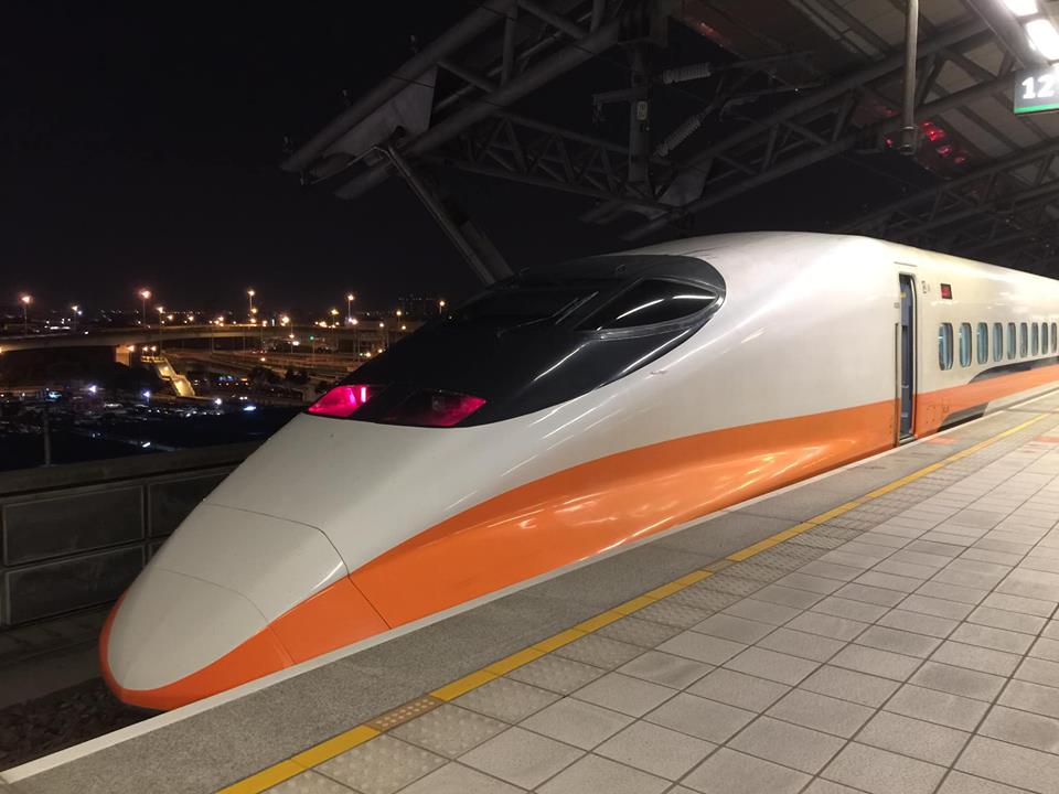台灣高鐵是日本新幹線海外輸出的首例，由於成績傲人，許多國家在建設高鐵、考慮採用日本新幹線系統時，反倒對台灣高鐵的成功經驗更加有興趣。(蕭照平 攝)
