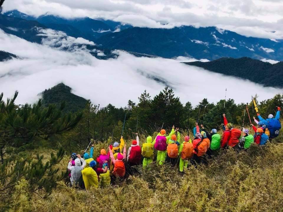 山野教育探索大自然的美，也讓學子體會謙卑精神。(大湖國小提供)