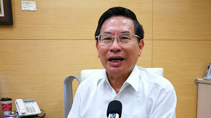 針對蕭淑麗告發嘉義市長涂醒哲（圖）因投入選舉請假今天(12日)沒有到嘉義市議會備詢。內政部表示，縣(市)為地方自治團體，內政部與縣(市)自治事項僅具監督關係，並非上級機關，有關縣(市)長請假案件，均由各縣(市)政府自行核定後報內政部備查，內政部並無准假與否的權限。<br>（央廣資料照）