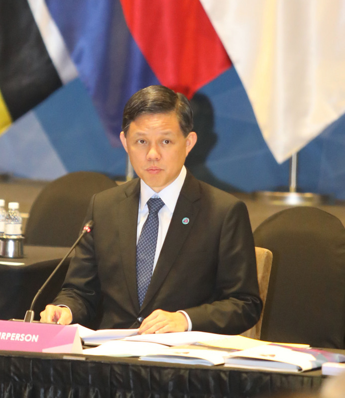 新加坡貿工部長陳振聲18日表示，香港反送中抗爭衝突來到臨界點，「如果我們掉以輕心的話，其實香港的局勢也能發生在新加坡」。(圖：中央社)