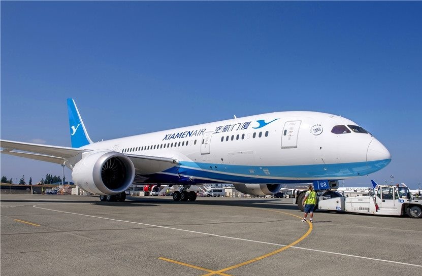 廈門航空的2架包機，分別從泰國和馬來西亞搭載湖北民眾返家。(示意圖/廈門航空臉書)