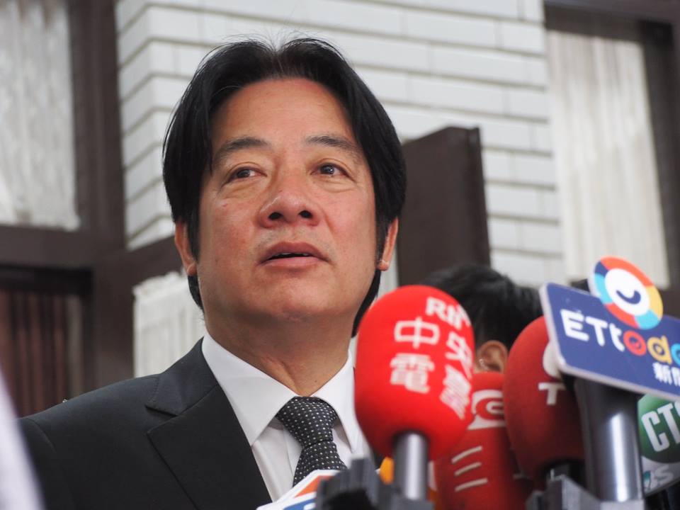 行政院長賴清德3日表示，不管是九二共識或是兩岸一家親都是導向統一和一國兩制。（蕭照平 攝）