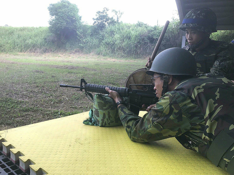 65k2步槍175公尺步槍實彈射擊。非新聞當事人。（高雄市後備指揮部提供）(資料照片/CNA)