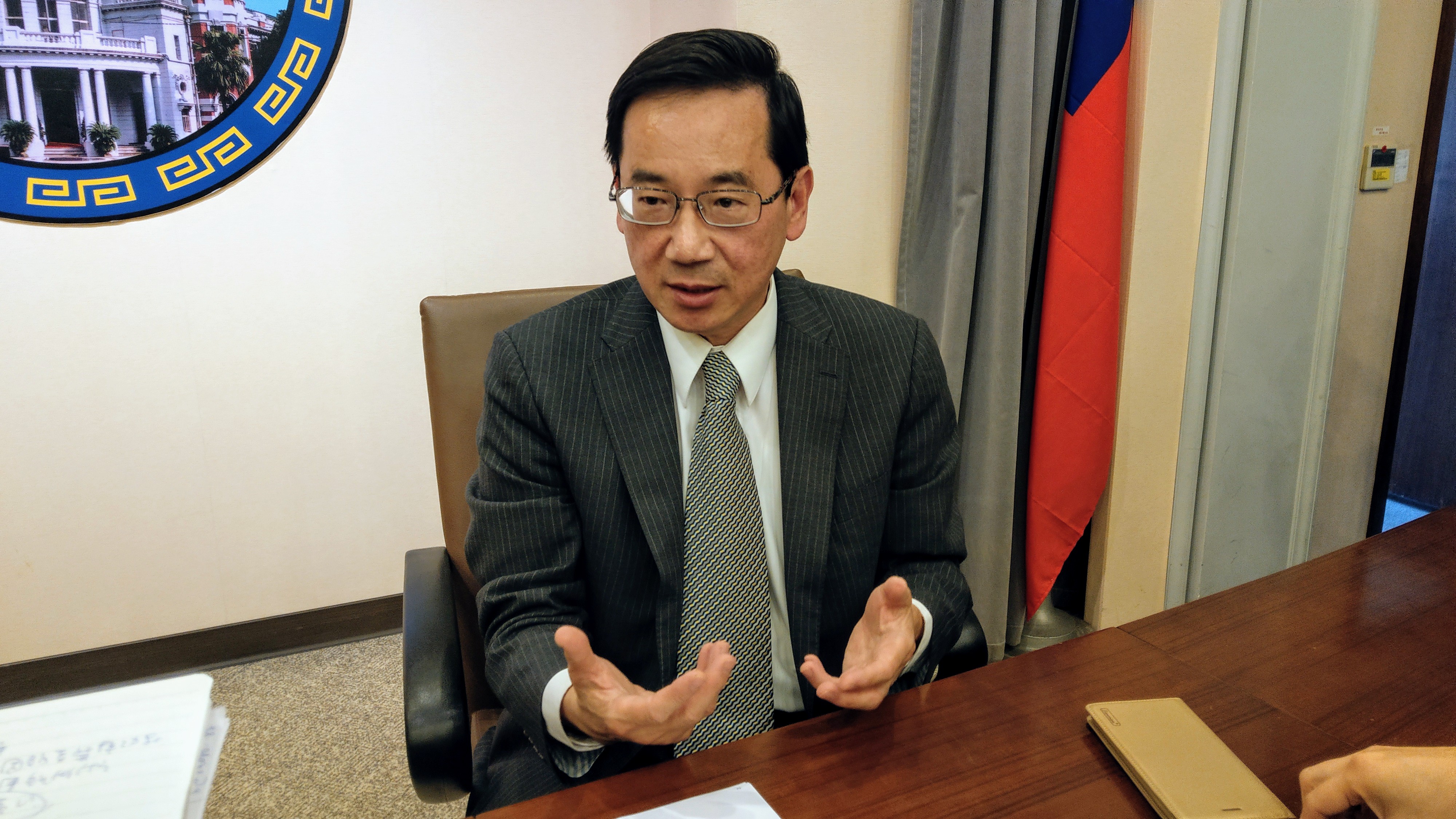 監察委員張武修指政府未做好日本核食進口問題的溝通，要求政院檢討。(歐陽夢萍 攝)