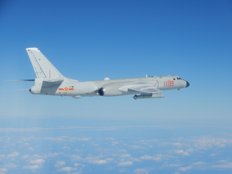 共軍轟6同型機。（國防部提供）