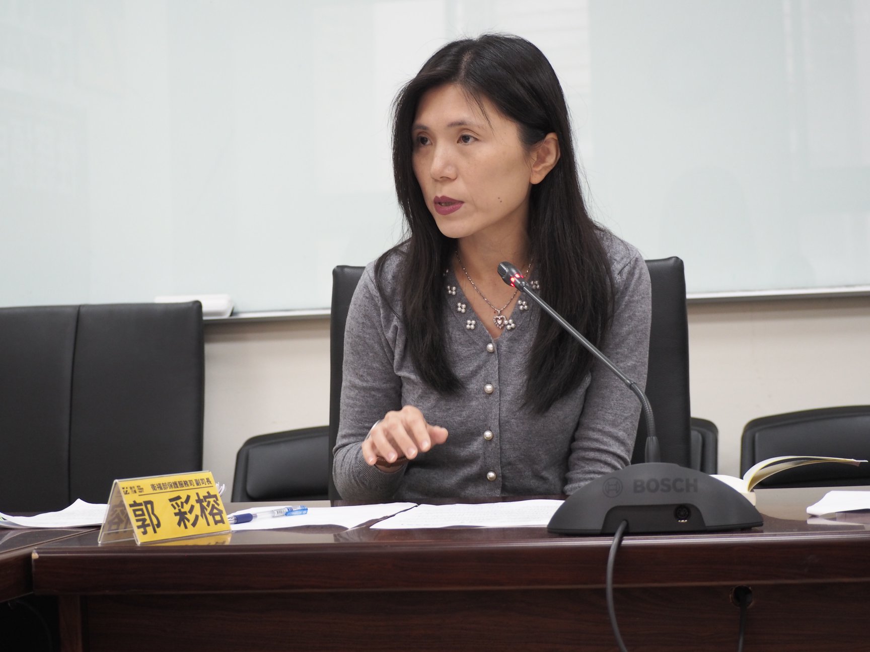 近來性騷事件引發社會高度關注，衛福部保護服務司副司長郭彩榕表示，「性平三法」修法方向包括討論延長申訴期、加重罰則。(資料照/蕭照平攝)