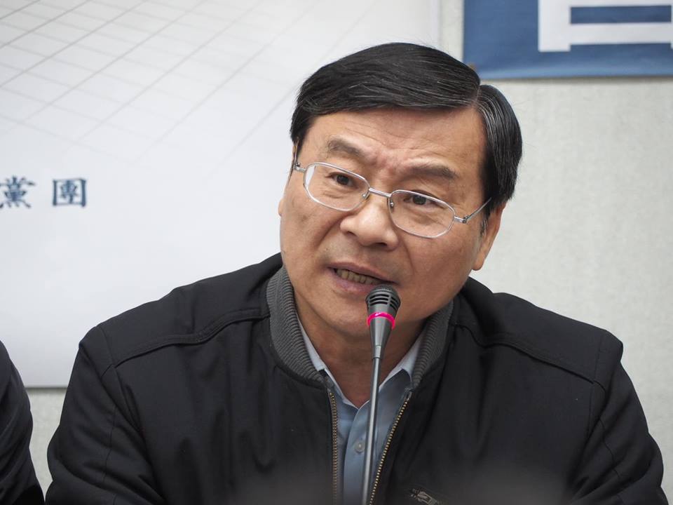 國民黨立委曾銘宗質疑，將剩餘的紙本三倍券擴大給外國人士領取沒有必要，不如將經費提供給弱勢會更有意義。（RTI）
