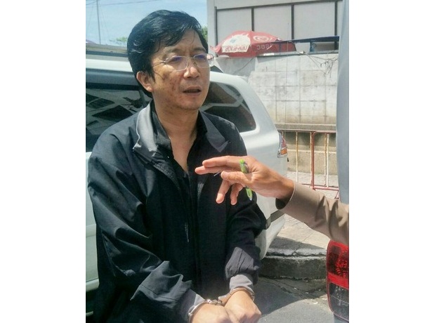 經濟要犯秦庠鈺持偽造護照入境泰國被捕，泰國北欖府法院今天宣判有罪並判刑2年，秦庠鈺在場未表示是否將上訴。(圖：中央社)