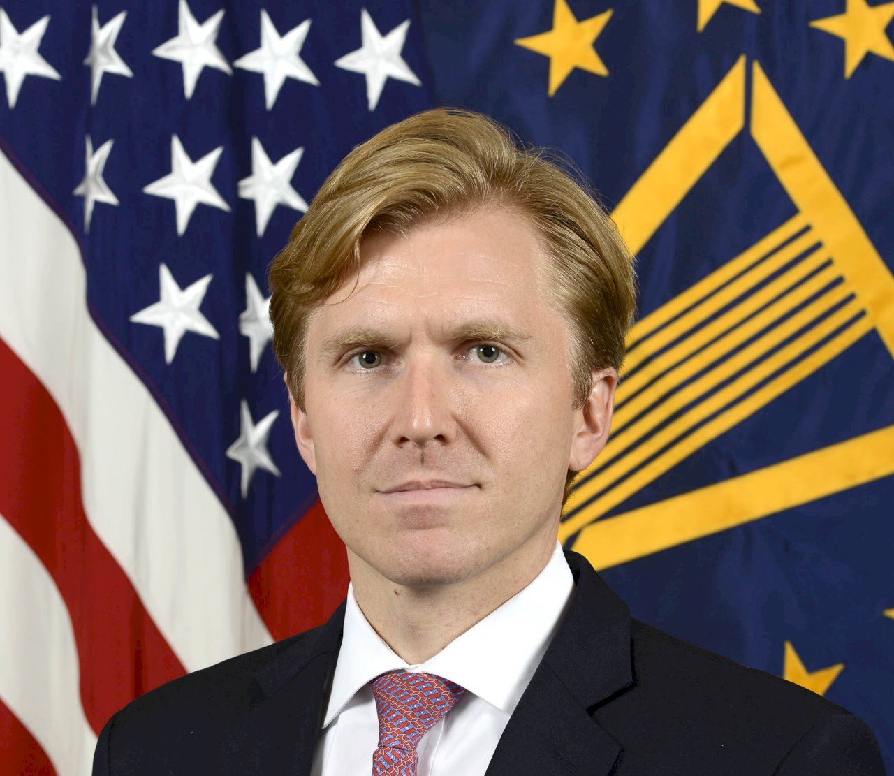 美國國防部前副助理部長柯伯吉(Elbridge A. Colby)(圖：美國國防部官網)