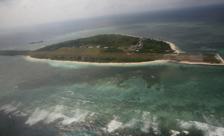 中國船隻停泊南海中業島，菲律賓提外交抗議。(檔案照片／AFP)