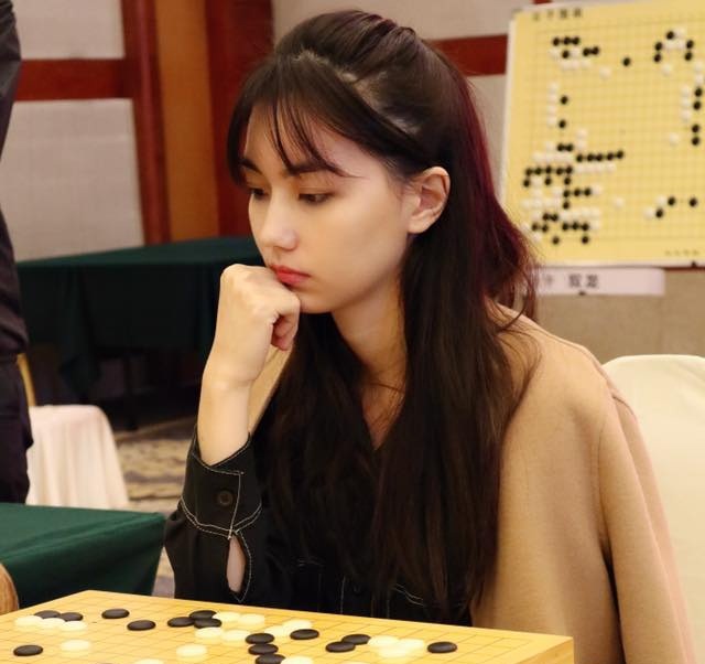 台灣美女棋士黑嘉嘉。(圖：黑嘉嘉臉書)