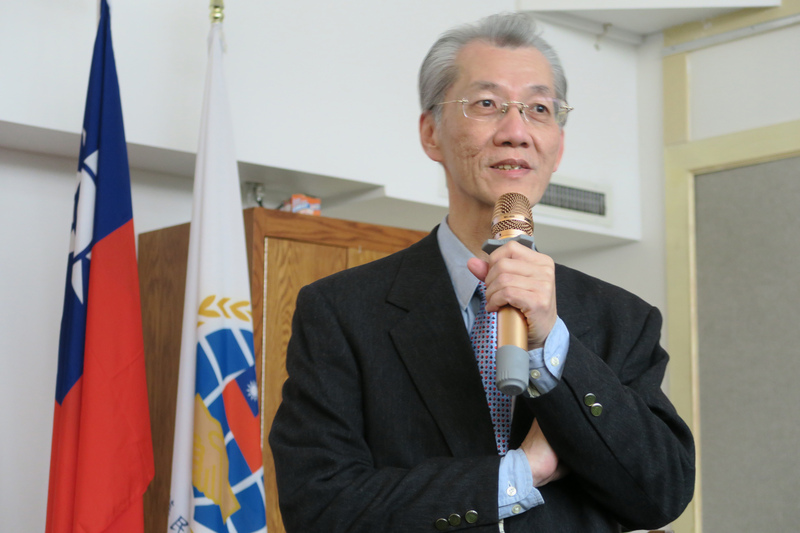 長期研究中共政局的明居正指出，美國總統川普發動貿易戰，嚴重衝擊中國內部，從而影響兩岸關係，台灣夾在其中「空前難受但空前安全」。(圖：中央社)