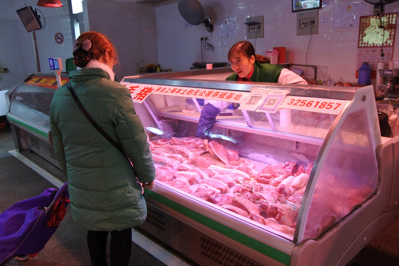 圖為上海傳統市場。(資料照片/CNA)