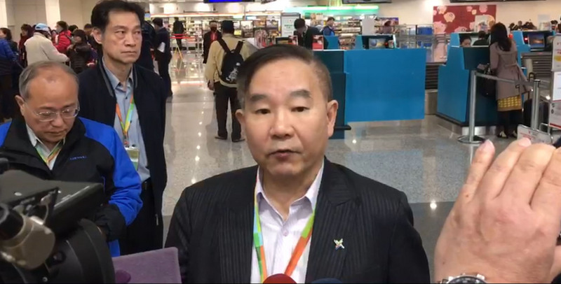 桃園國際機場公司董事長王明德（前）。（圖:中央社檔案照片）