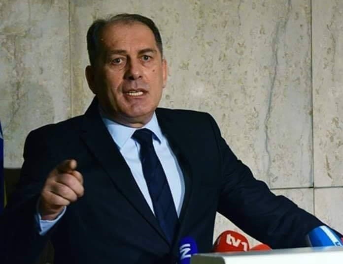 波士尼亞安全部長梅克蒂奇今天表示，表預料2019年有新一波移民潮會經由波士尼亞進入歐盟。(圖：梅克蒂奇臉書)