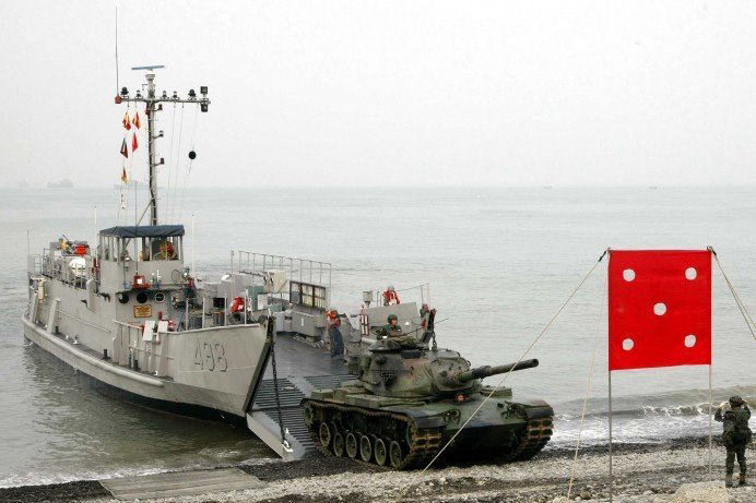 海軍正執行快速布雷艇的建造案，會以現役的「合字艇」為設計參考。（資料照 / 軍聞社）