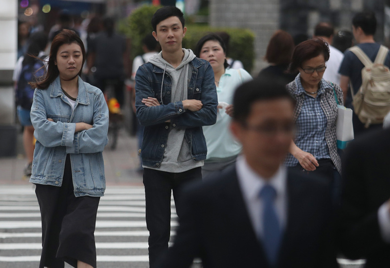 氣象局表示，受到東北季風減弱的影響，13日白天各地的氣溫都明顯回升。(資料照 / 中央社)