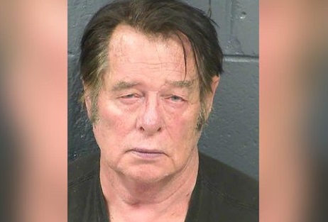 美國聯邦調查局(FBI)20日發表聲明指出，已逮捕阻止移民非法通過美墨邊界的武裝團體領袖霍普金斯。(圖取自推特)