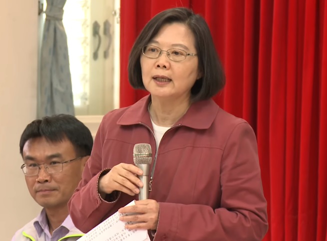 蔡英文總統7日表示，自經區最令人憂慮的，就是會造成商品的混淆，尤其在美中貿易衝突下，很容易被視為中國產品，或是要用台灣產品來迴避美國的關稅，這不是正常做法。(圖擷自YouTube)