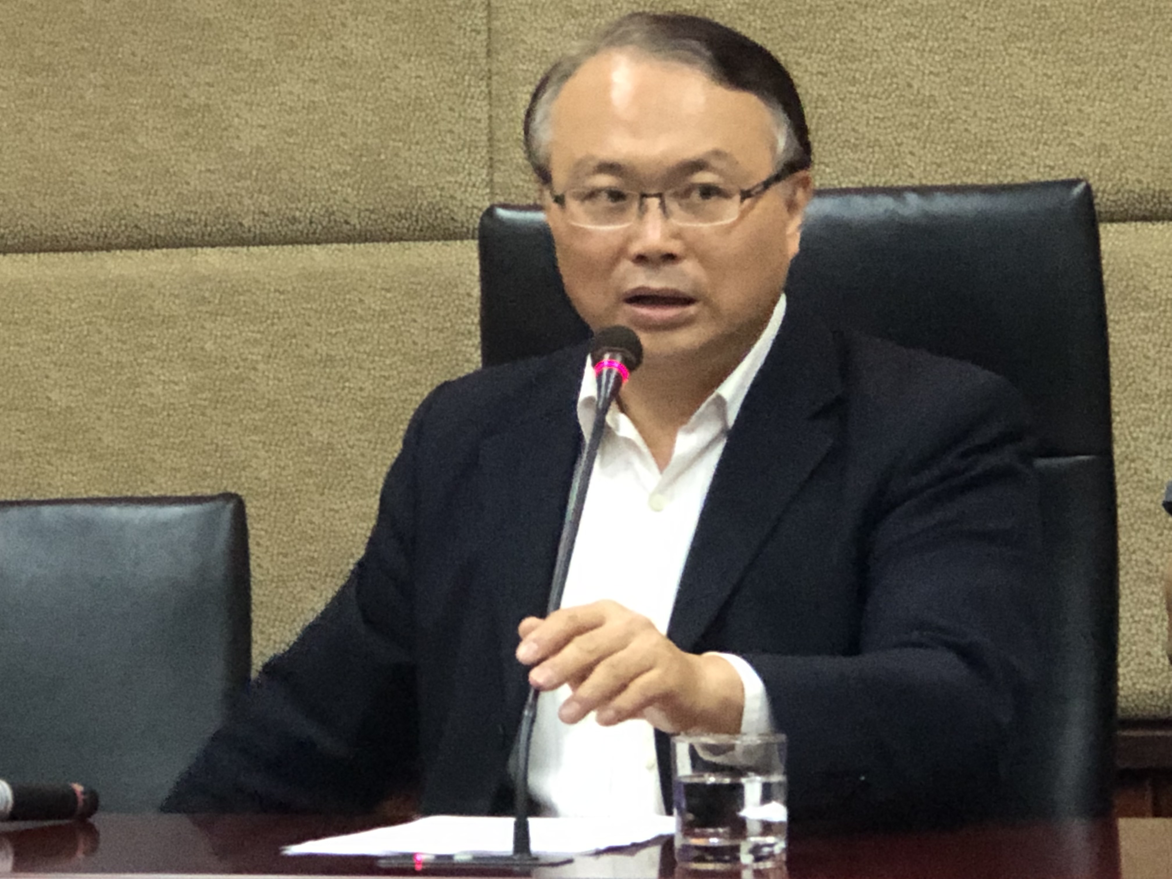 NCC主任秘書蕭祈宏強調，5G頻譜競標過程一如預期，但最後結果尚無法得知。(資料照/吳琍君 攝)