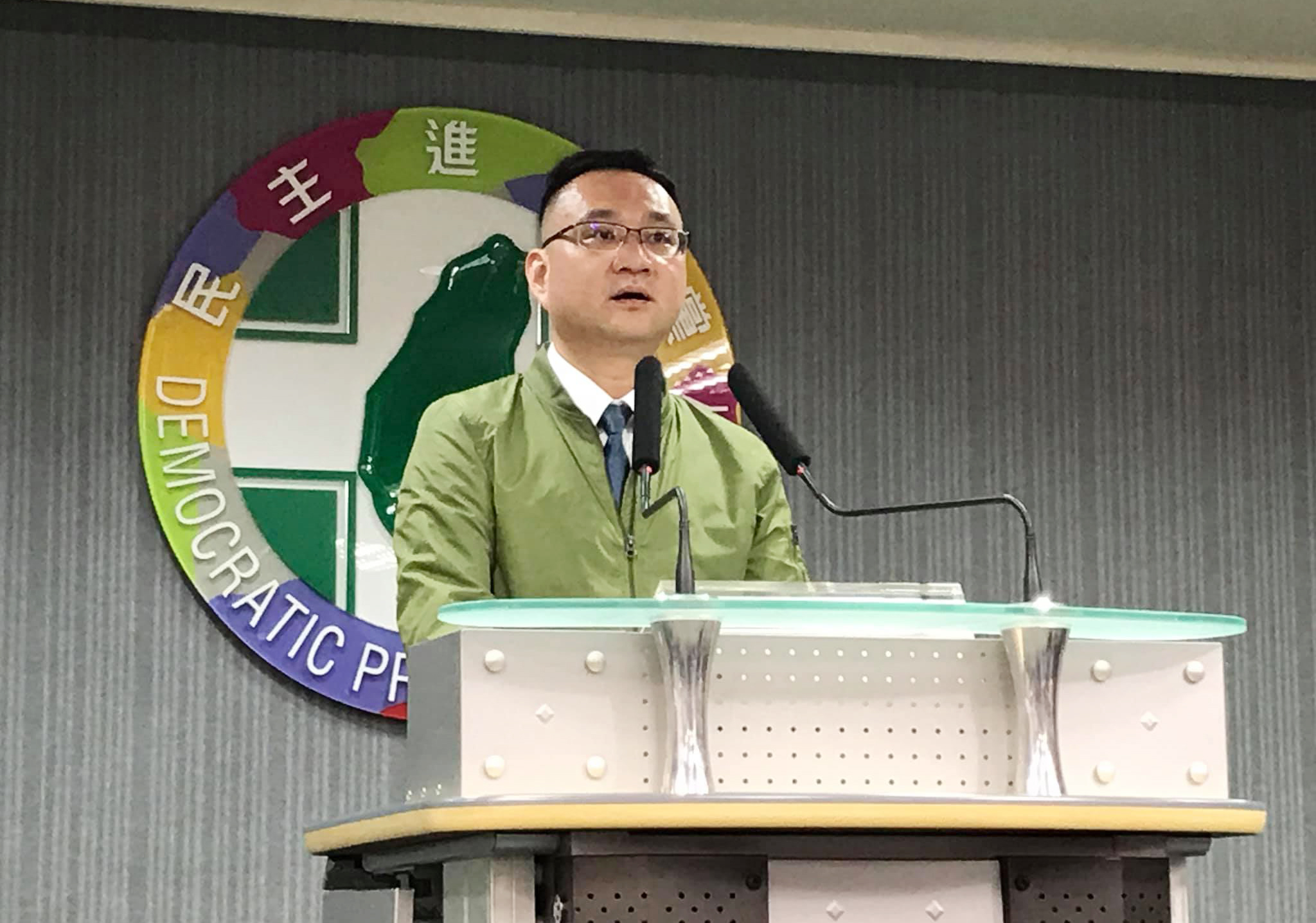 蔡英文總統陣營發言人阮昭雄表示，韓國瑜在討論議題前，應先做好功課，再多的話術，都無法掩蓋基本功的不足。（資料照/鄭舲 攝）