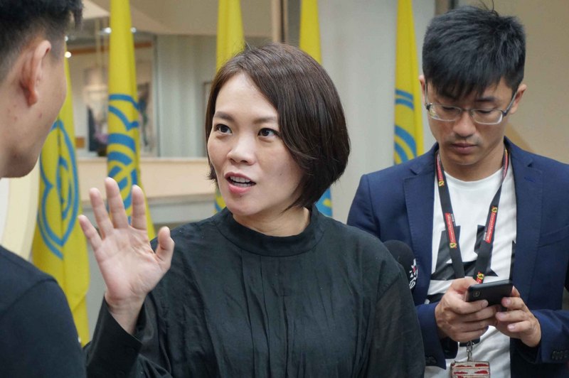 總統蔡英文競選陣營發言人簡舒培（右2）。(圖:中央社檔案照片)