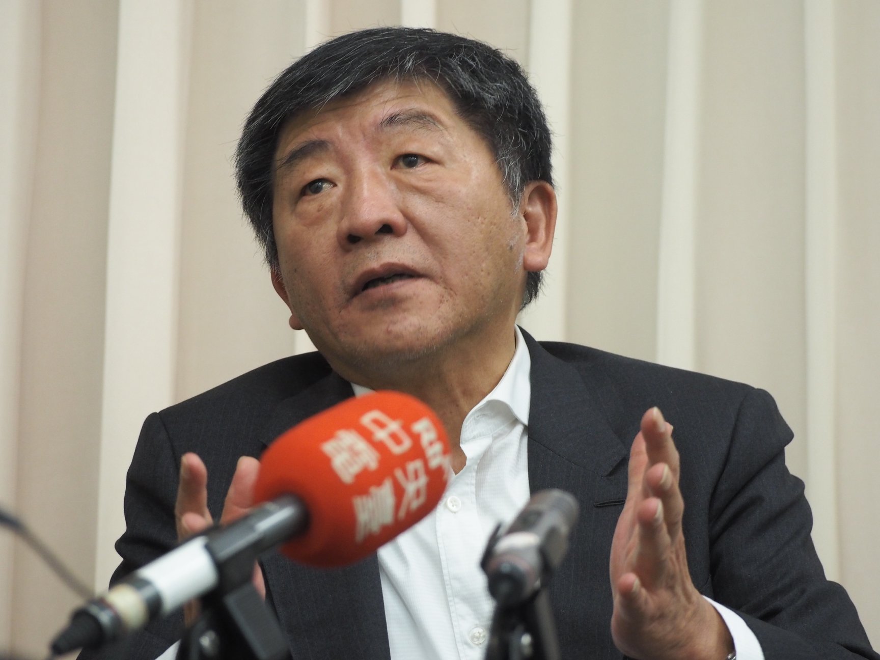 衛福部長陳時中今天接受央廣專訪表示，維護血品安全不是依靠前端的規定，而是必須靠後端縝密的檢驗。（蕭照平 攝）