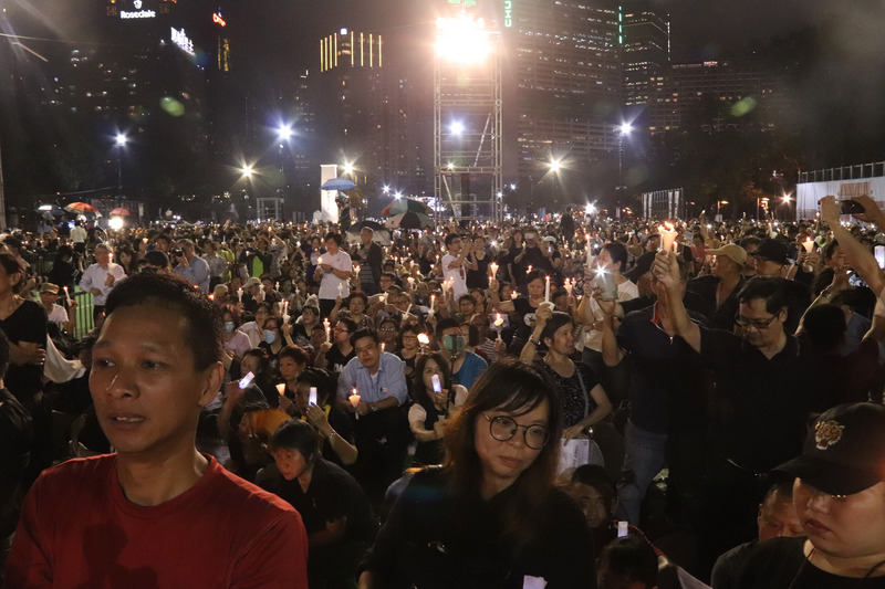 香港以疫情為由，今年首度禁止港民辦六四紀念活動，美國國務院則將舉辦線上燭光晚會悼念。圖為香港民團每年於維園舉辦六四紀念活動。（檔案照片/中央社）