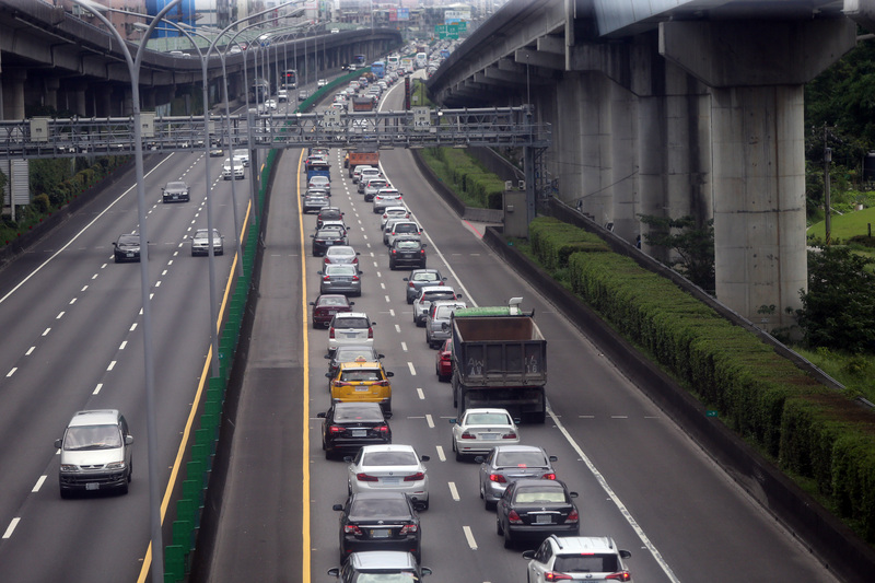 今天(3日)是中秋連假第3天，預計將有北返車潮。(圖：中央社)