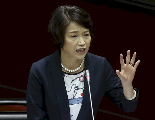 立法院臨時會25日舉行全院委員會，審查司法院大法官人事同意權案，並依序對司法院大法官被提名人進行詢問。大法官被提名人、考選部長蔡宗珍進行答詢。(圖：中央社)