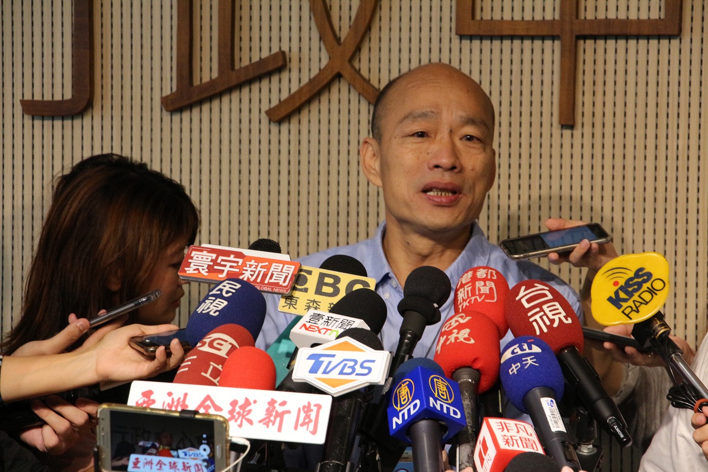 南港豪宅風波持續延燒，高雄市長韓國瑜今天表示，民進黨欲加之罪何患無辭，並要求政府單位應該調查個資洩漏問題。(高雄市府提供)