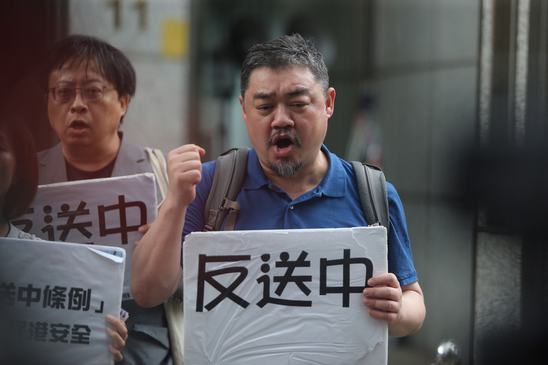 中國民運人士吾爾開希（前）。(資料照片/CNA)