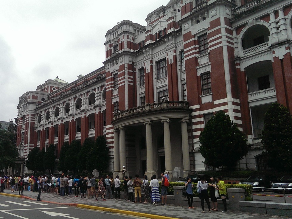 預算遭刪凍，總統府15日起暫停假日開放參觀。(圖：中央社檔案照)
