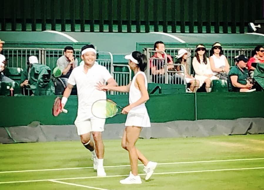 台灣網球一姊謝淑薇5日和弟弟謝政鵬。 (圖:謝淑薇臉書)