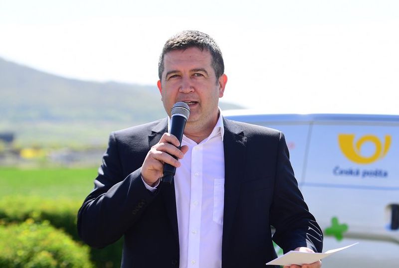 捷克內政部長哈瑪謝克。(圖：哈瑪謝克推特)