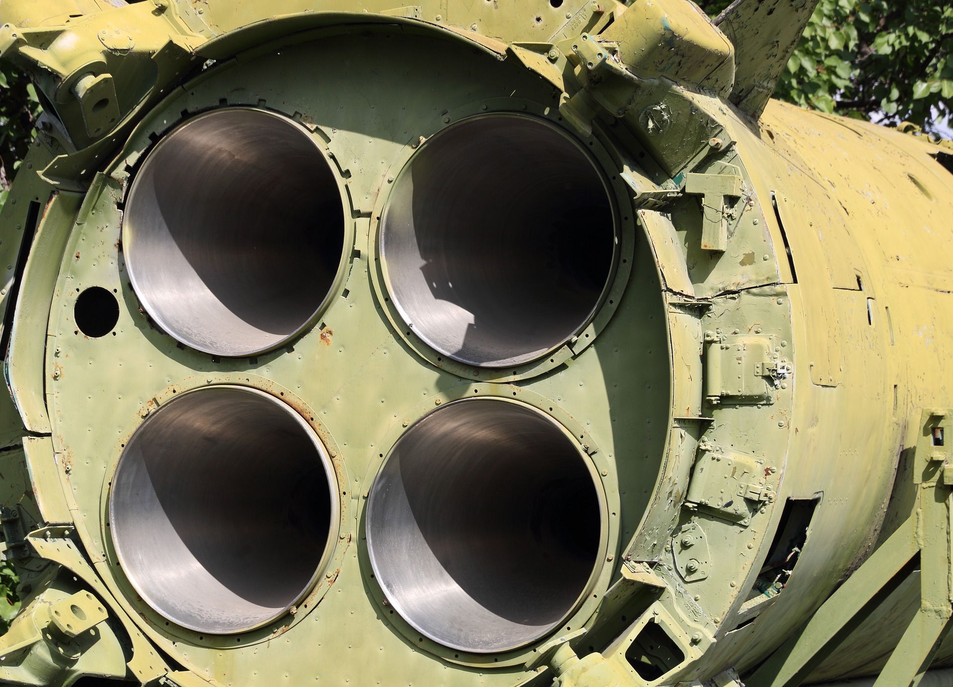 日媒報導，中國核武研發機構透過民間企業大舉採購西方工具機，疑作為核武開發之用。(示意圖 / 翻攝自Pixabay.com)