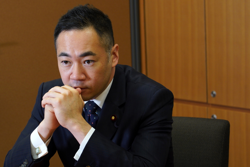 日本外務副大臣鈴木馨祐。(資料照片/中央社)