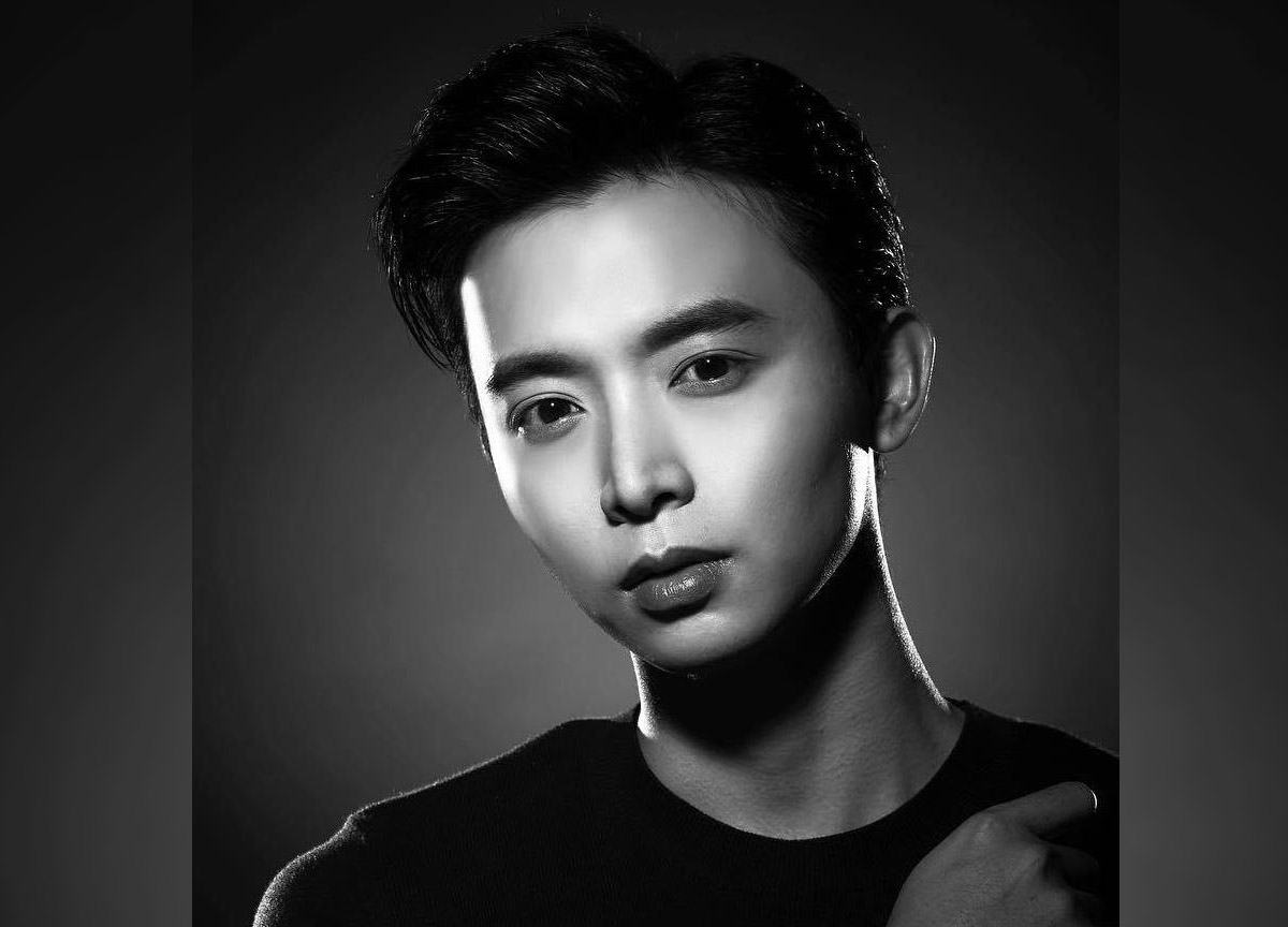 新加坡影視藝人馮偉衷赴海外教召受傷不治。（翻攝自馮偉衷臉書）