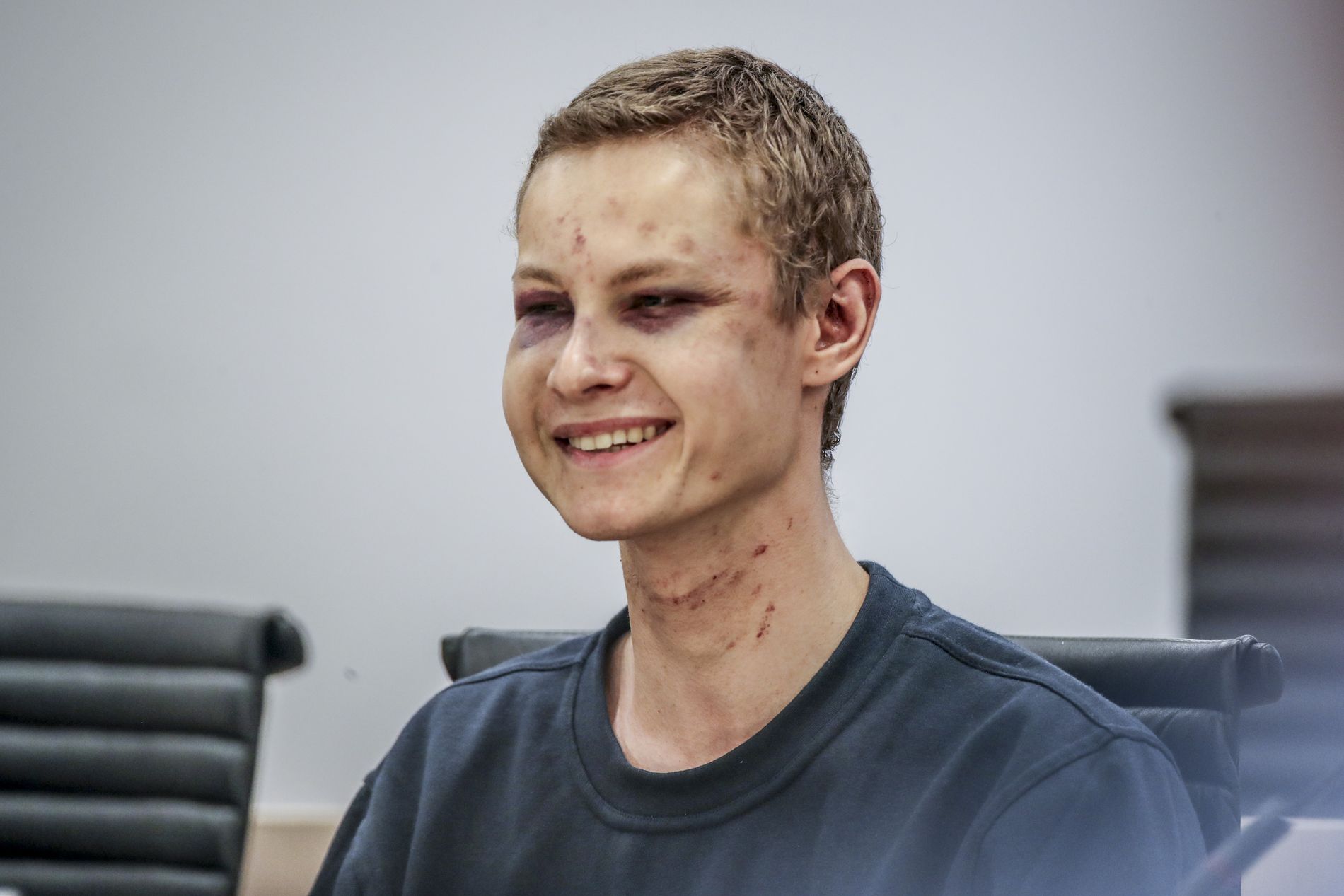 挪威法院11日宣布，去年殺害自己繼妹，並在首都奧斯陸一座清真寺開槍掃射的男子曼斯豪斯，謀殺與種族主義等罪名成立，判處他21年徒刑。(圖取自推特)