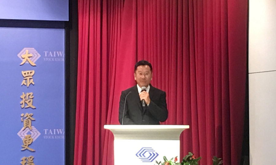 金管會主委顧立雄12日指出，台灣銀行業雖在當地有據點，但因主力不是經營消費金融，因此不會是港人的首要目標。(謝佳興 攝)