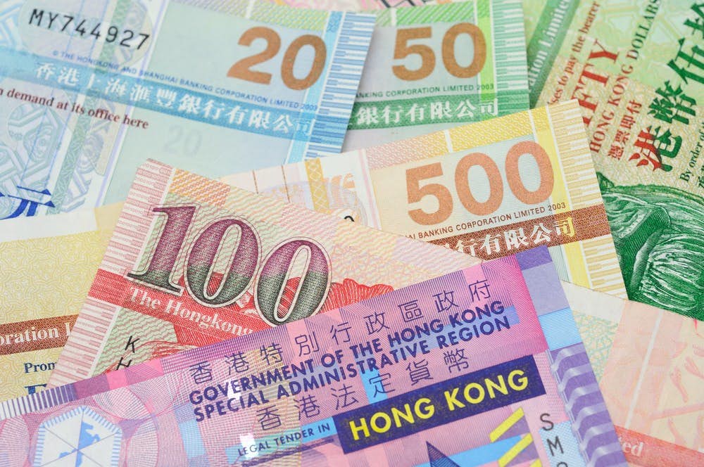 彭博社報導，川普顧問排除美元港幣脫鉤。 (網路圖片)