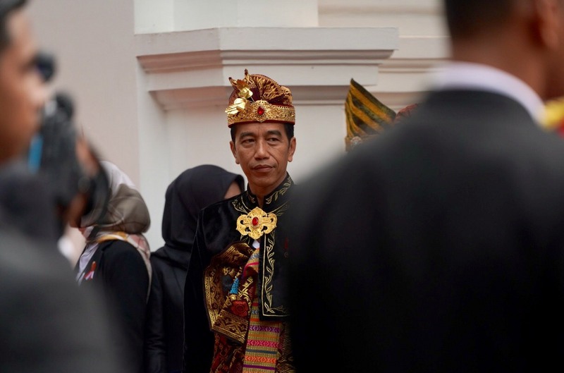 印尼政府的防疫政策被批評是把經濟置於公共健康之上，對此，總統佐科威(Joko Widodo)3日晚上出面，捍衛自己的防疫表現，並呼籲不要謾罵或動亂。(中央社)