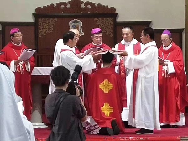 美國公布違反宗教自由國家名單，中國入列。圖為梵中協議後中國接受首位教廷內定內蒙主教。 (圖:中國天主教)